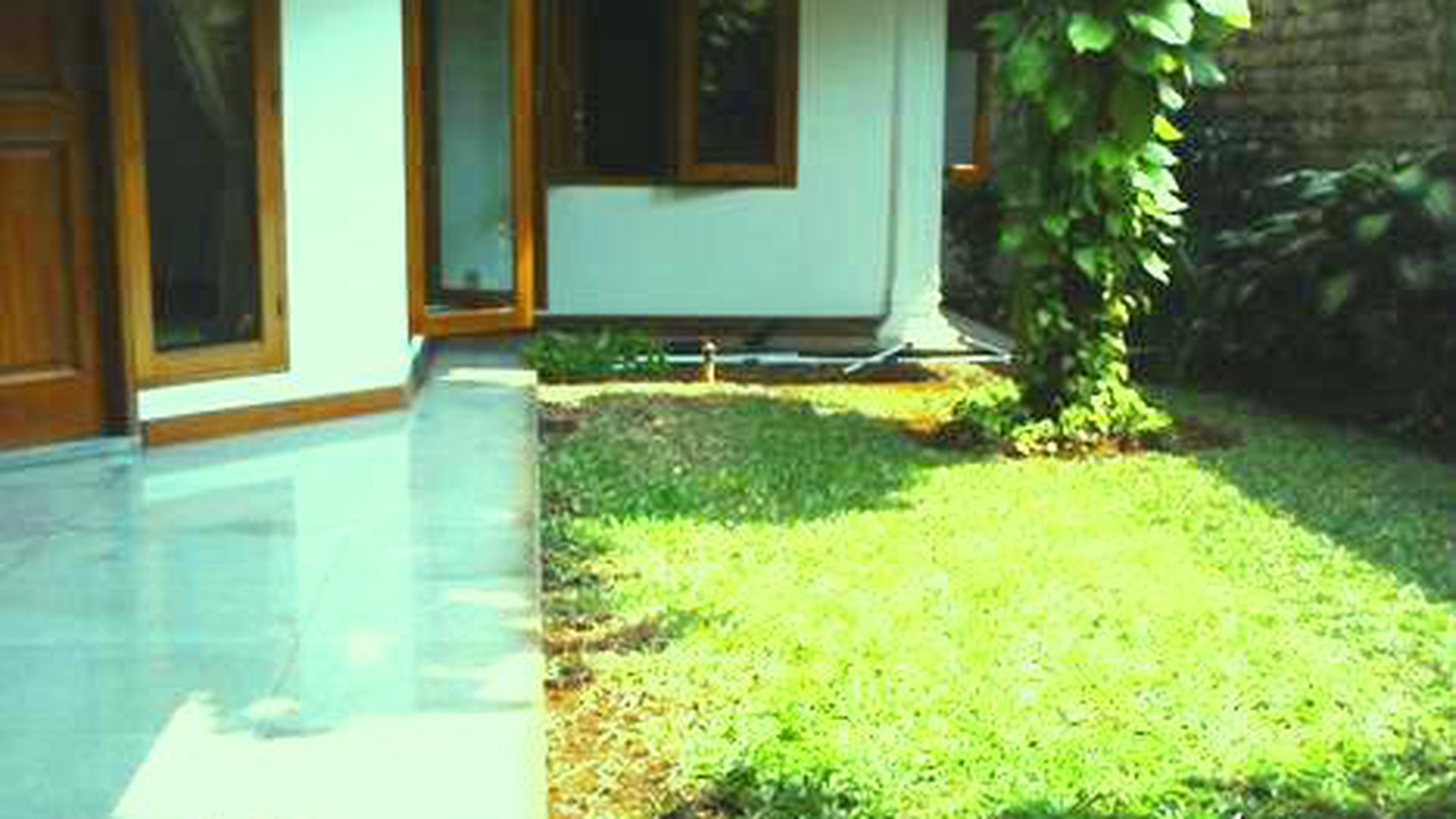 Nice House......Quiet area....Park View...Close to Sudirman & Kemang...