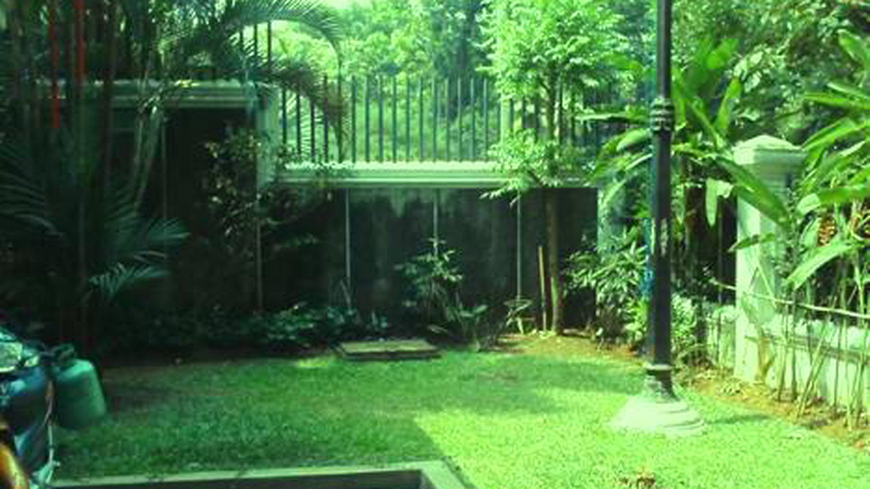 Nice House......Quiet area....Park View...Close to Sudirman & Kemang...