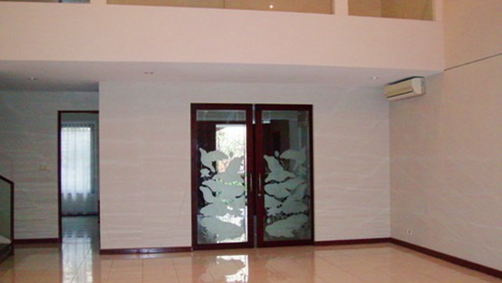 Nice House.... Modern Style..Very Quiet and secure area...Close to Sudirman & Kemang..