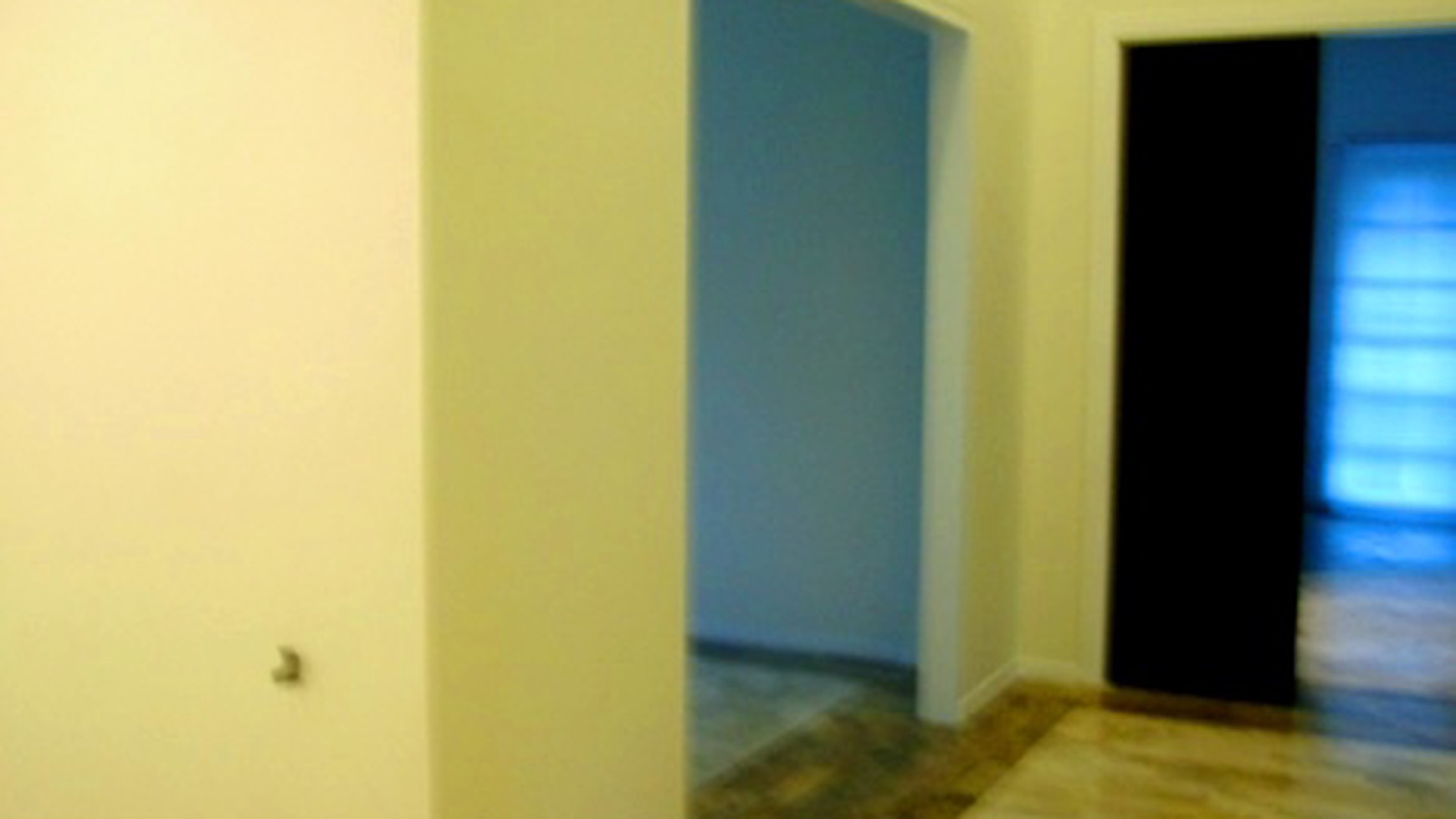 Nice House....Nice Poo..l..Nice Garden....Nice area...