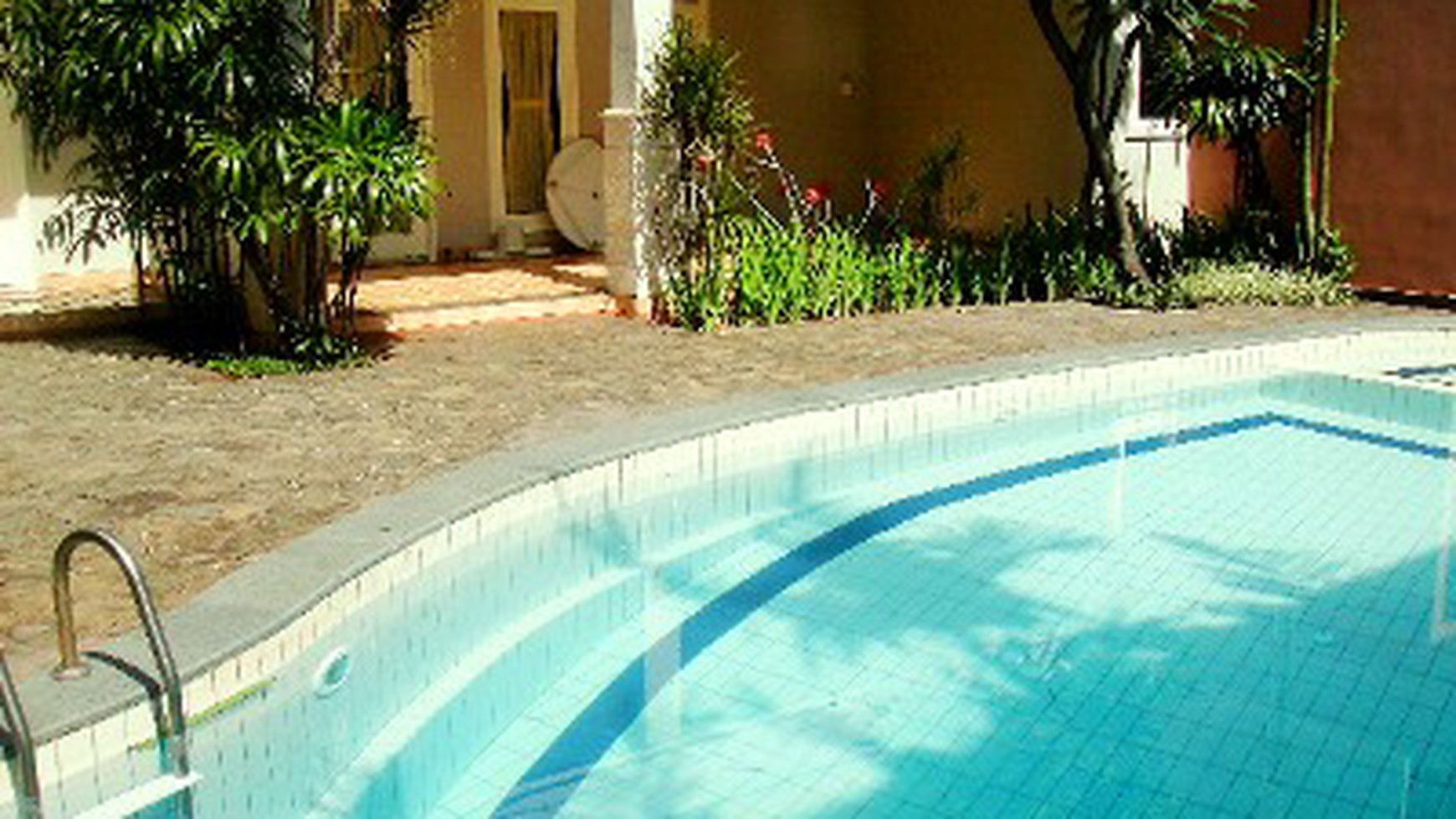 Newly...Nice Garden & Pool..Very quiet area...