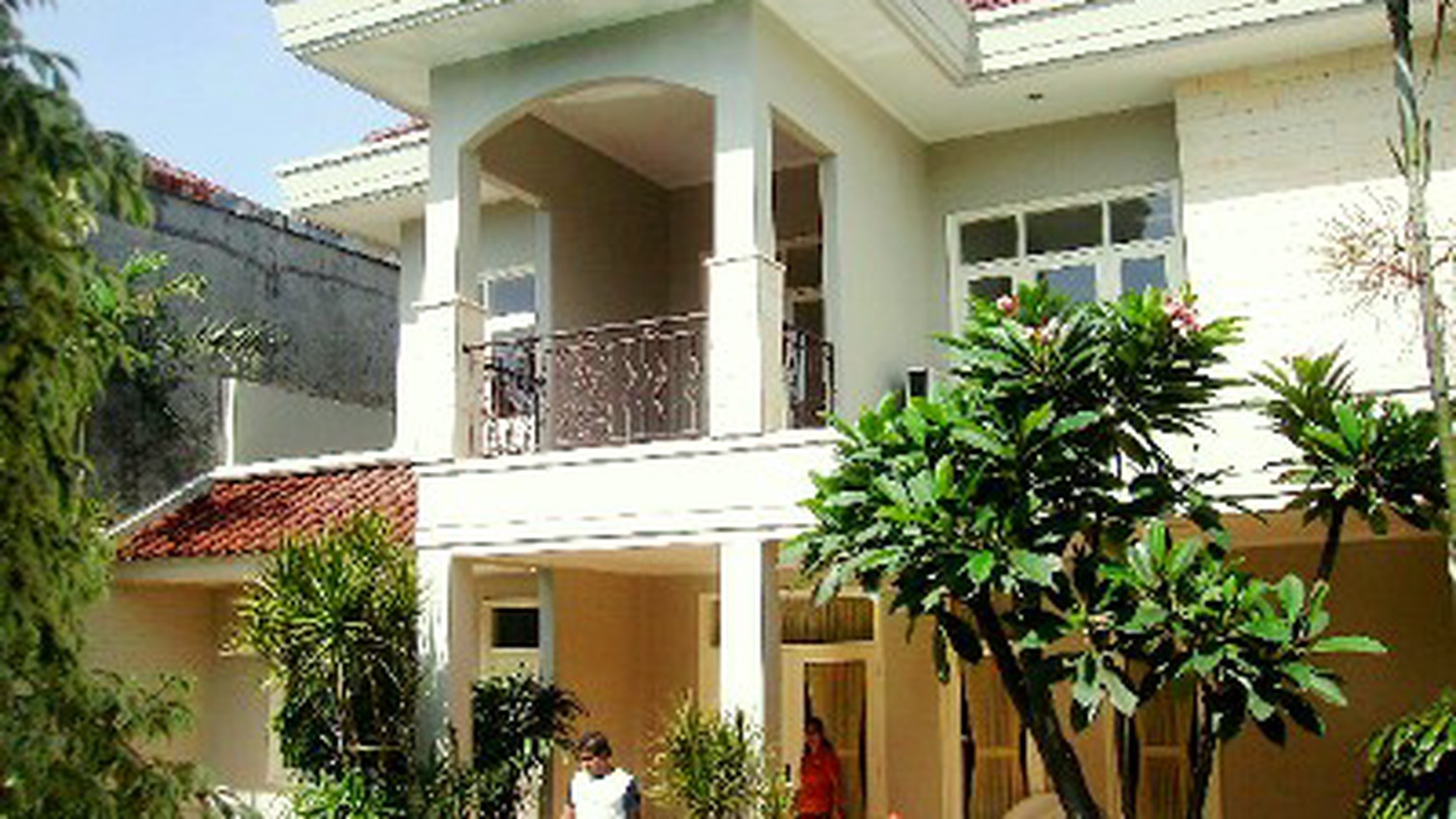 Newly...Nice Garden & Pool..Very quiet area...