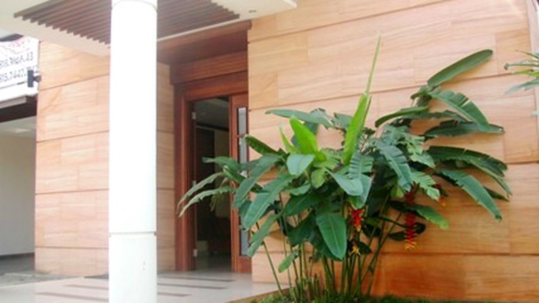 Nice house..Nice Garden...Nice area..Nice Price...