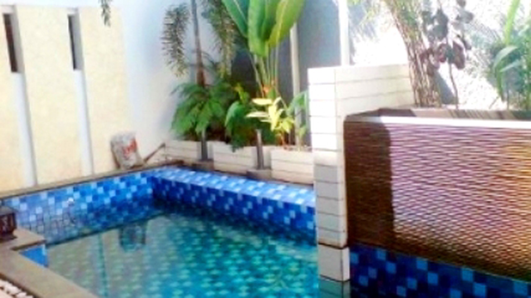 Nice house..Nice Garden...Nice area..Nice Price...