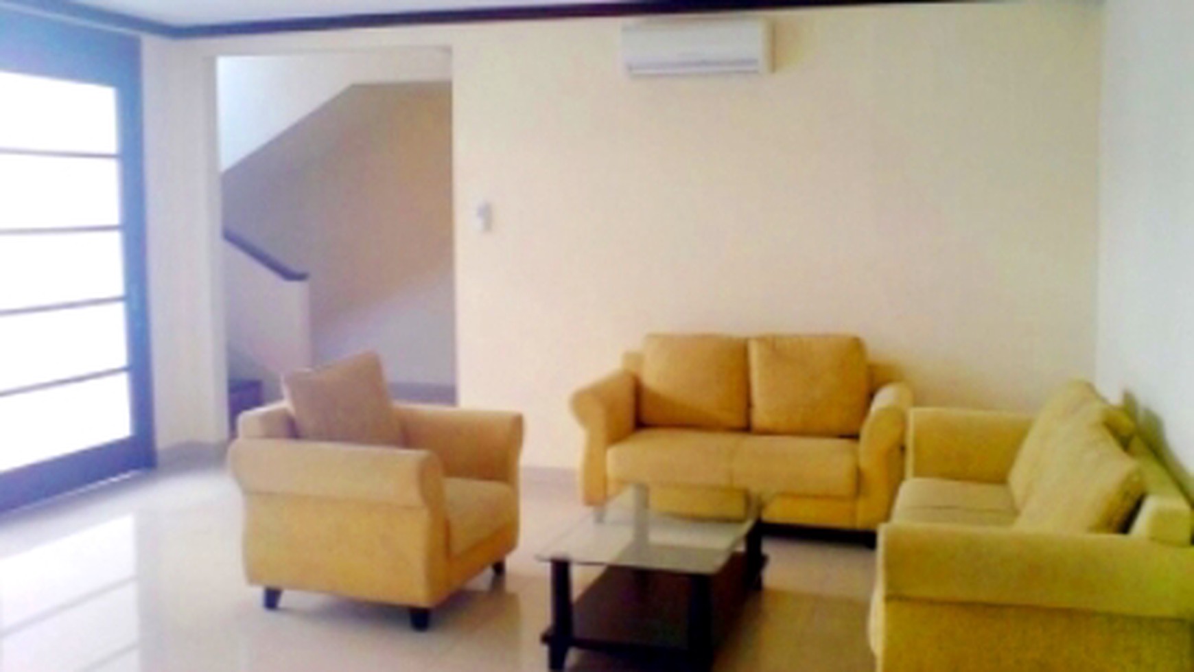 Nice house..Nice Garden...Nice area..Nice Price...