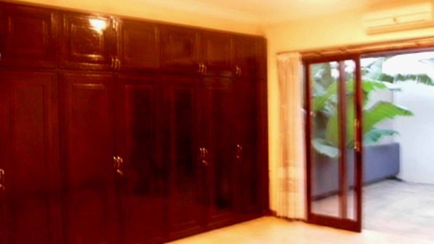 Nice House...Very quiet and secure area....Close to Sudirman/Kemang....
