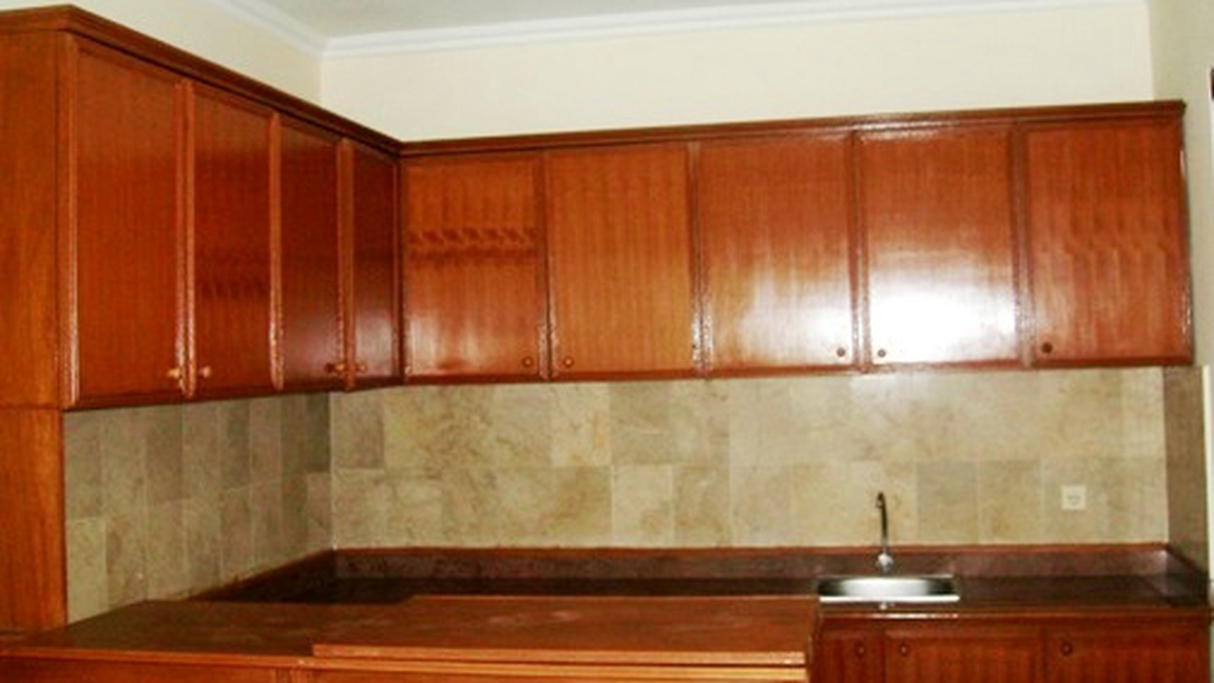 Nice Garden & Pool...Quiet area....Close to International School....