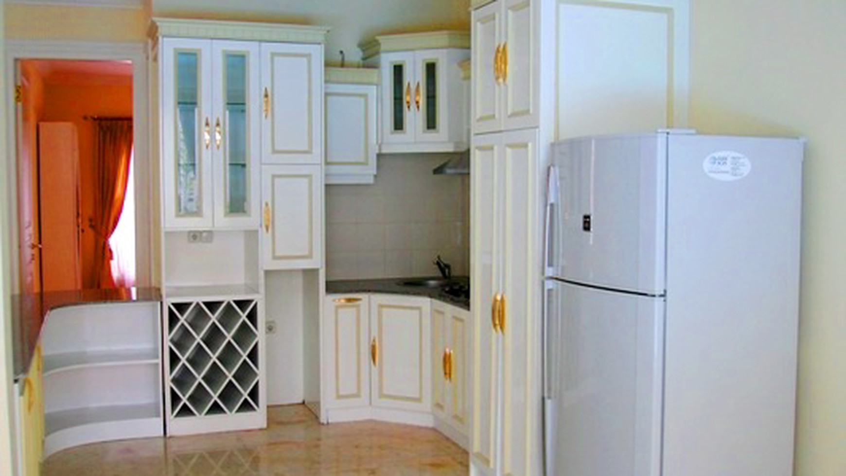 Nice House....Classic Style....Nice Garden & Pool...