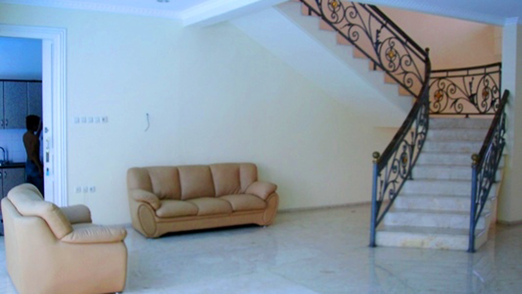 Nice House....Classic Style....Nice Garden & Pool...