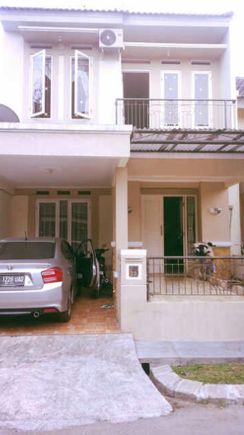 Rumah cantik di Graha Raya