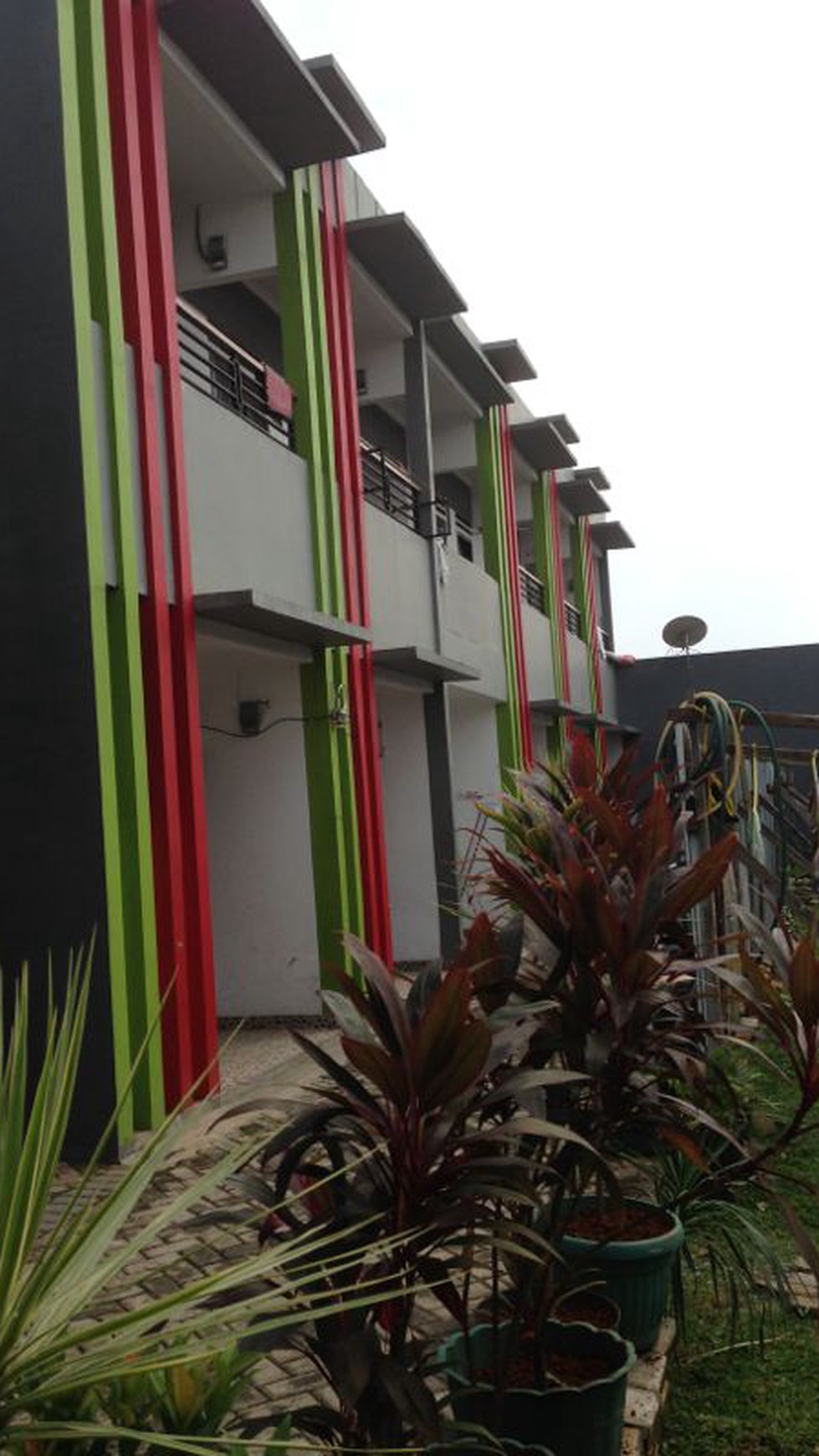 10 Rental Houses (rumah kontrakan) in a large land at Jl Hidup Baru, South Jakarta,