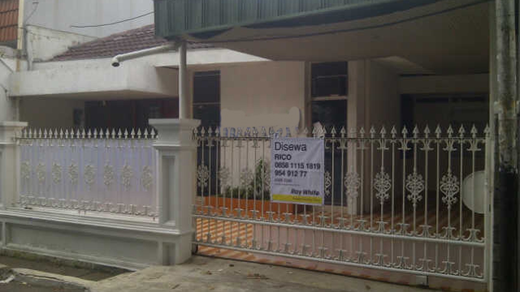 Disewa rumah di Cempaka Putih Indah