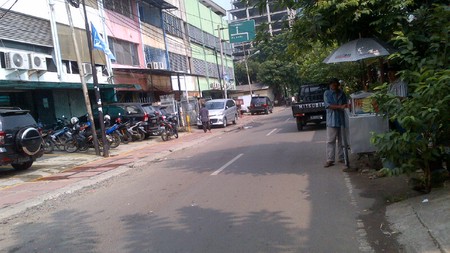 DISEWA RUKO SIAP HUNI