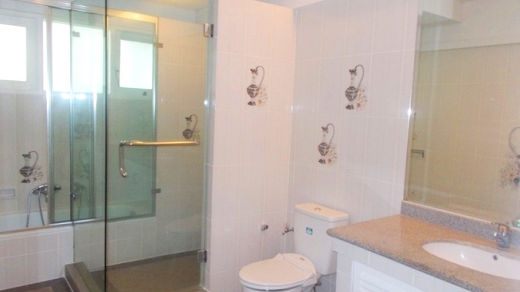 Luxury House...Classic Style..Quiet...Close to Senayan/Sudirman...