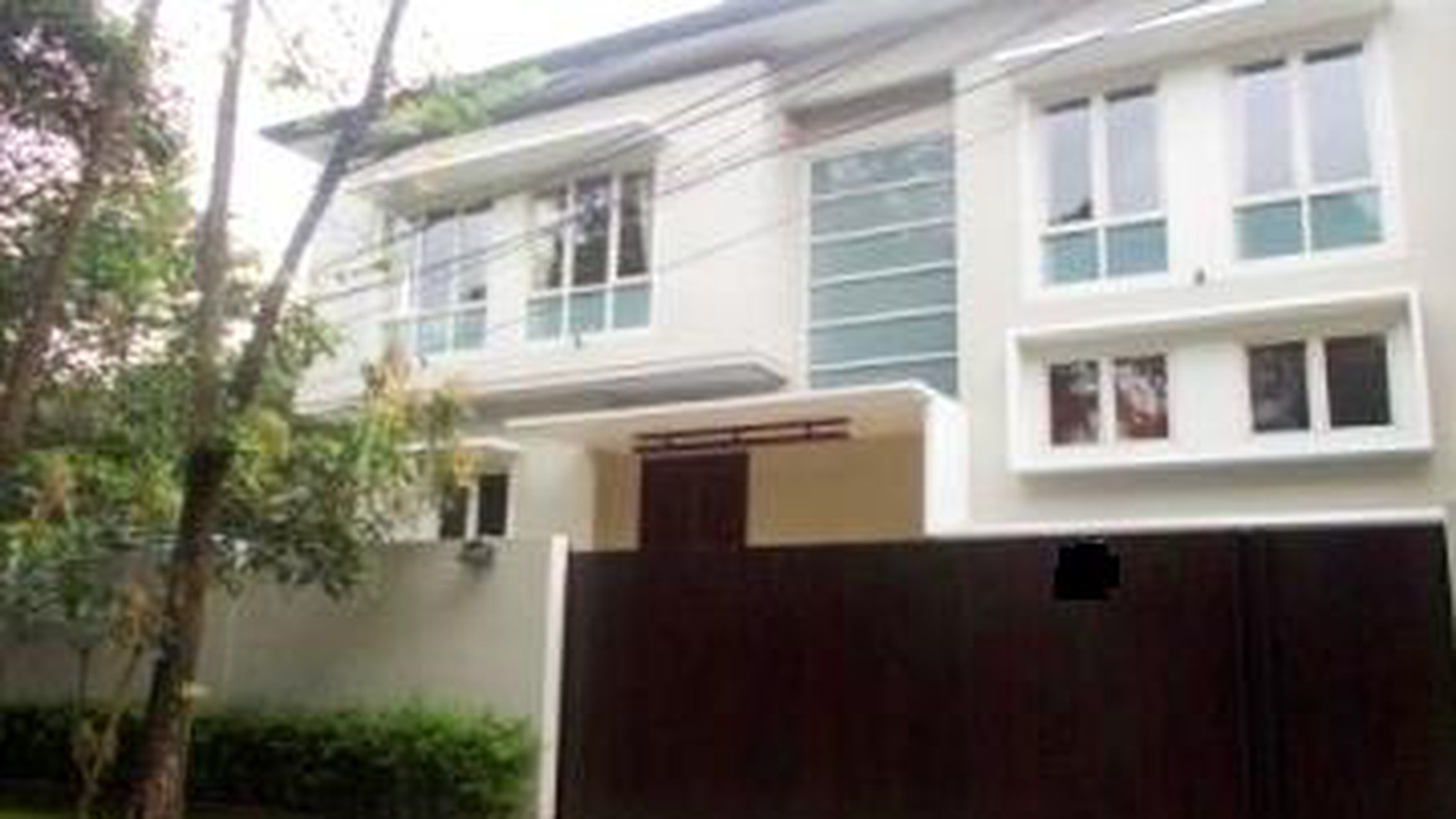 New House...Modern Style...Quiet...Park View...Close to Sudirman..