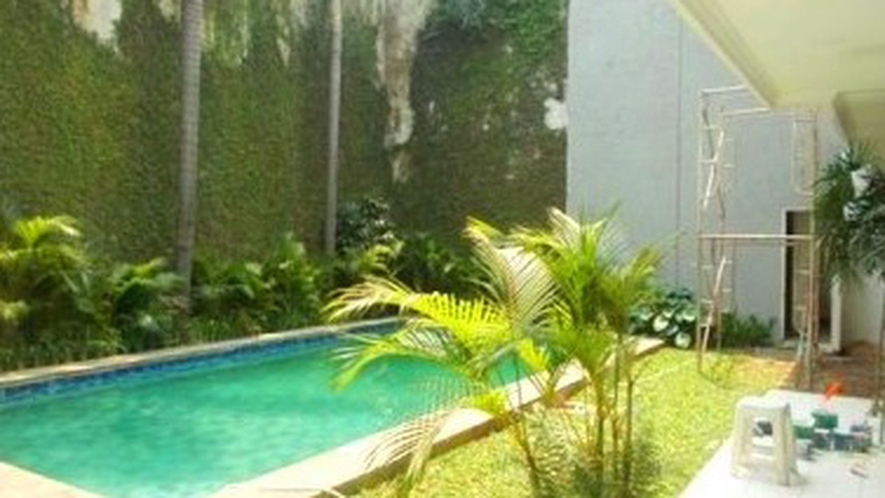 Nice Garden & Pool... Very Nice House...Quiet...Close to Senayan/Sudirman...