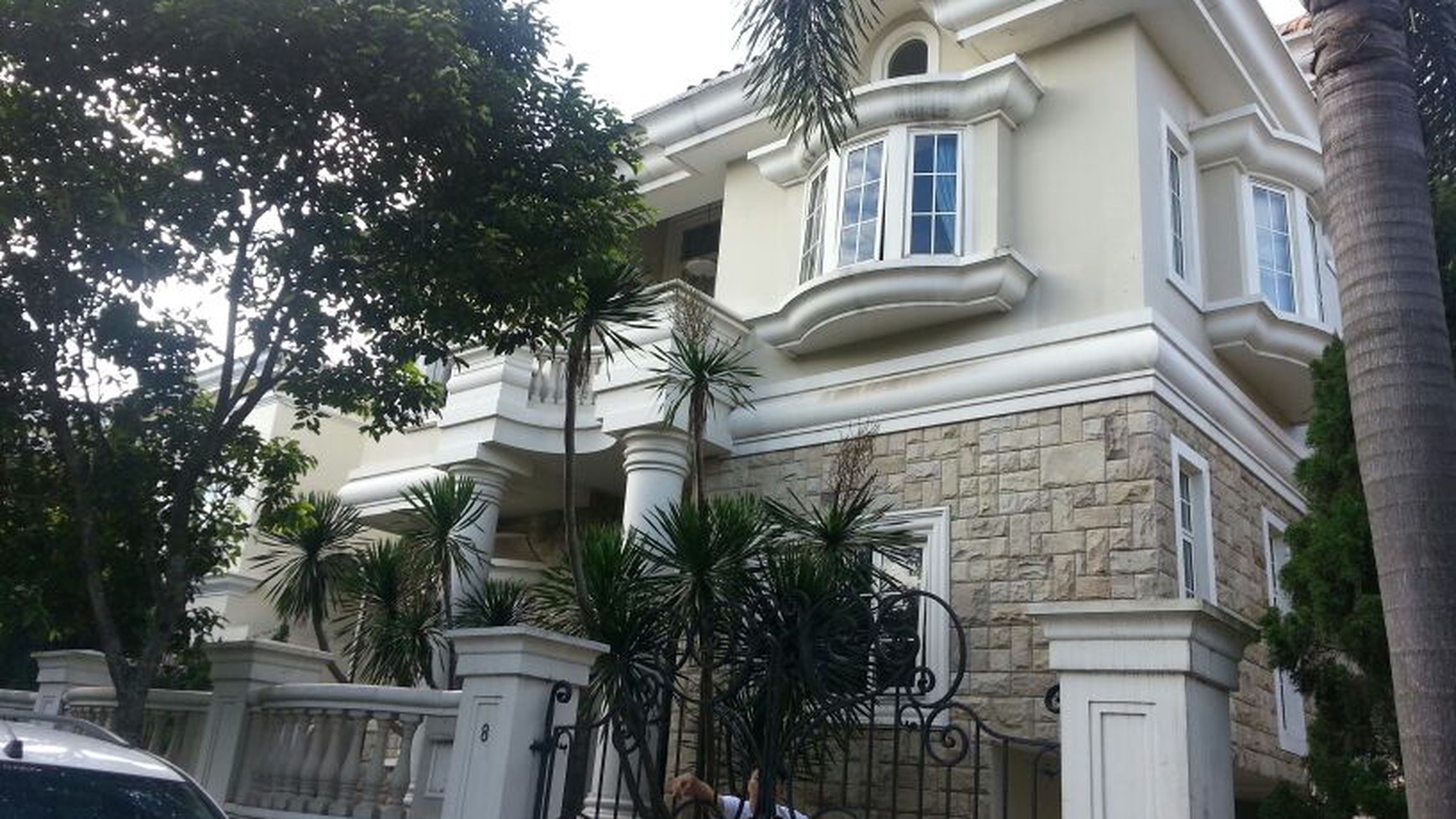 Disewakan Rumah Taman Beverly Golf - Lippo Karawaci