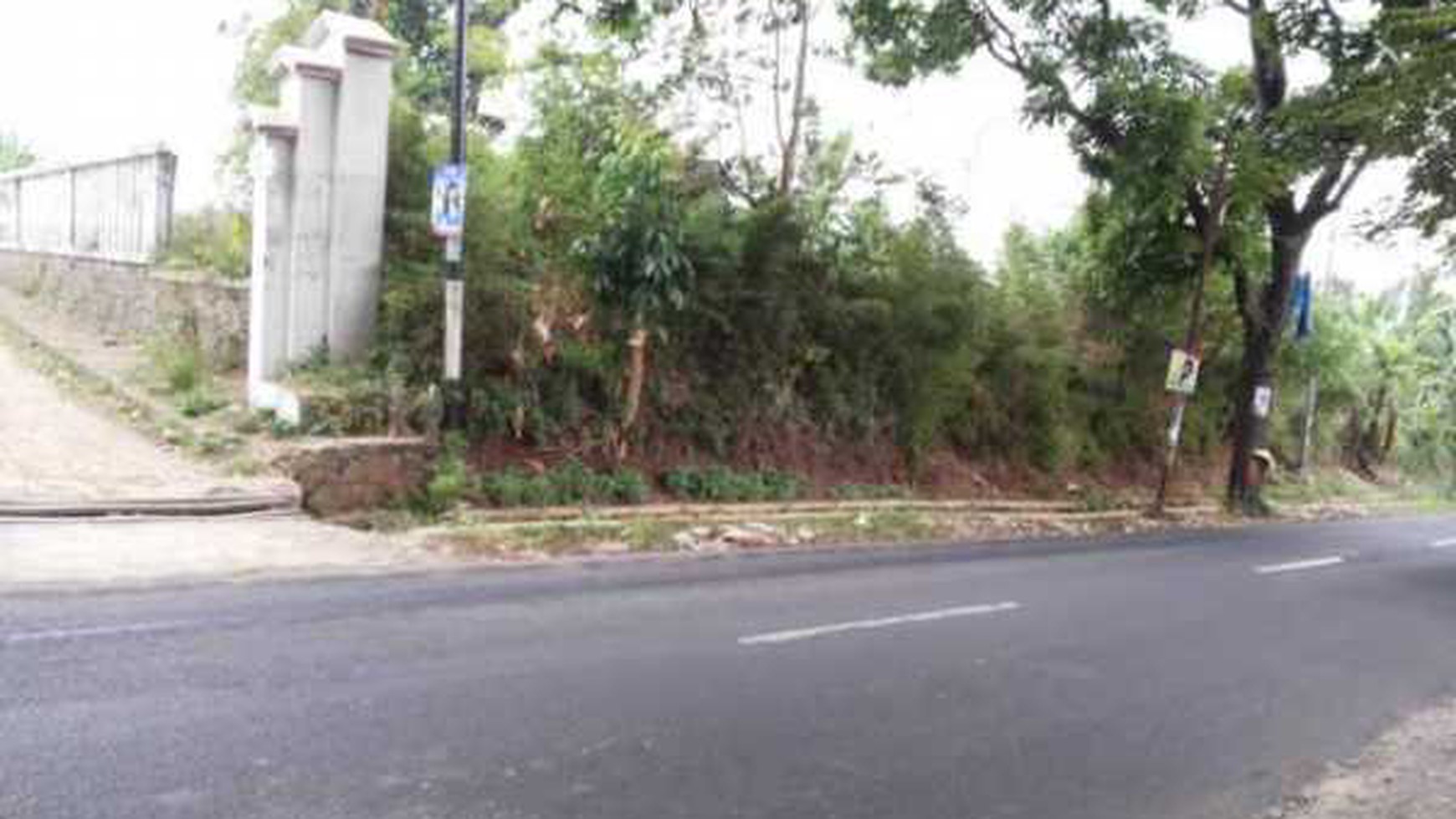 Deplu Raya...Pinggir Jalan...Strategis...Cocok untuk Usaha...