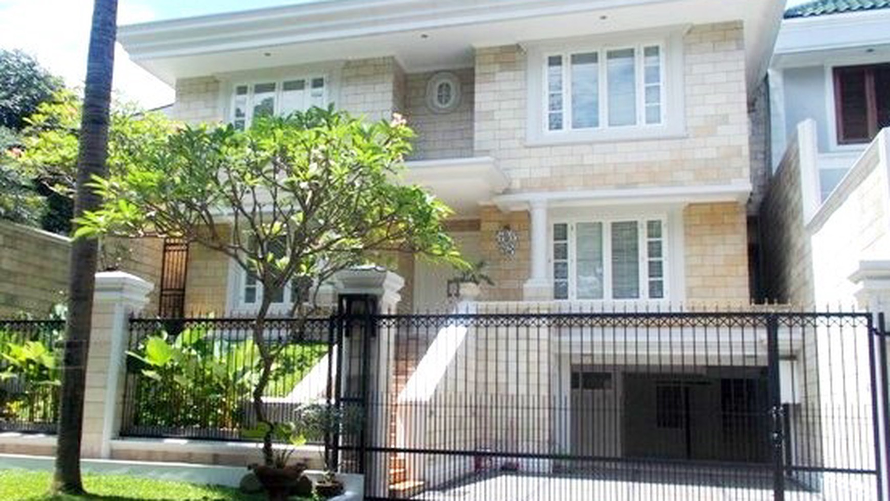 Newly Renovated...Nice Garden & Pool...Close to JIS..