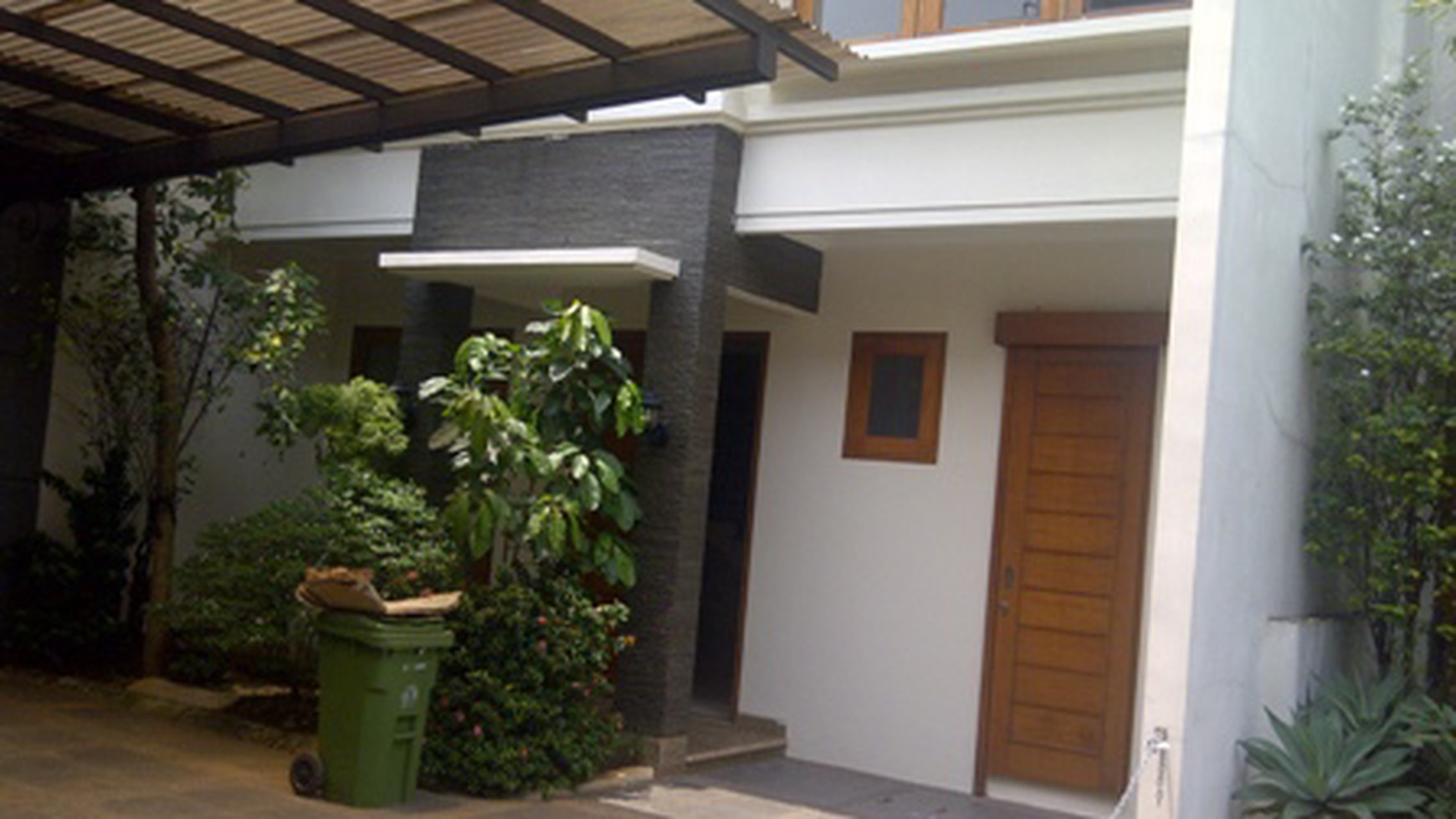 DISEWAKAN TOWN HOUSE DAERAH PEGANGSAAN