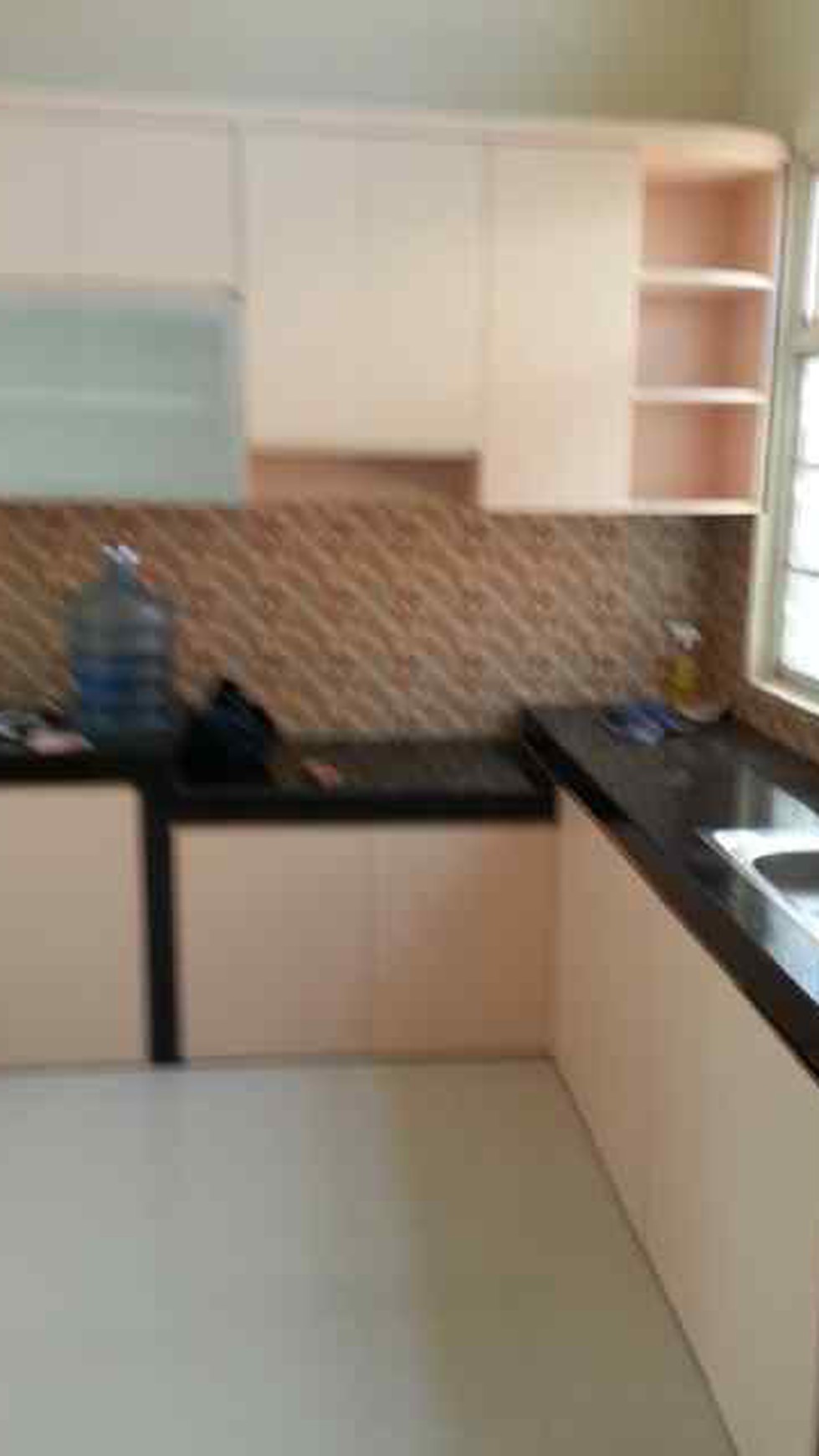 Dijual Townhouse Taman Paris cantik lantai 2&3 - Lippo Karawaci