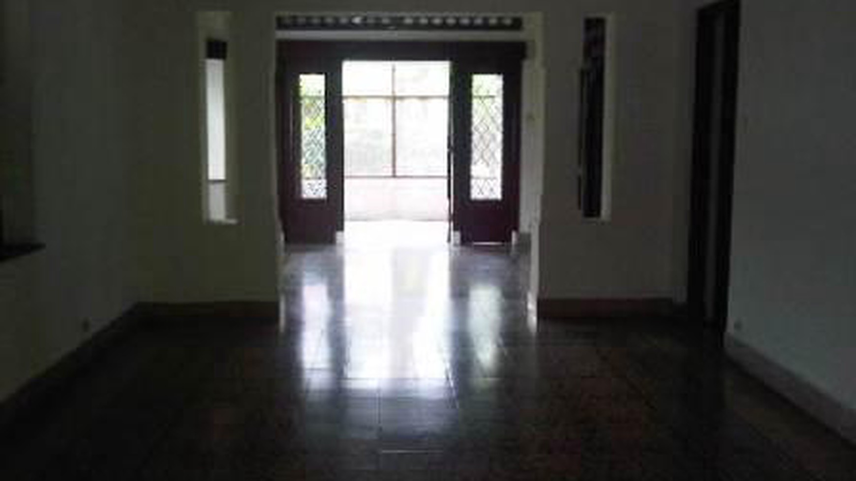 Rumah di Menteng Disewakan