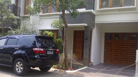 DISEWAKAN TOWN HOUSE DAERAH PEGANGSAAN