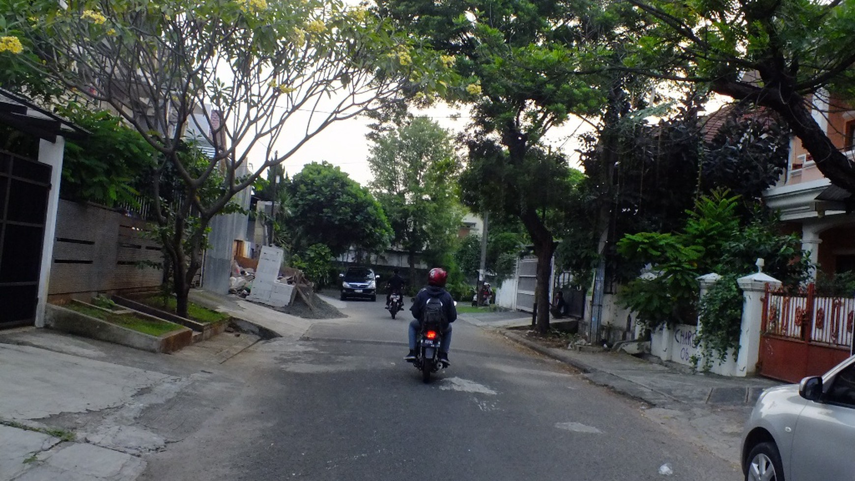 Rumah siap huni,Bagus,minimalis di Pondok Indah !!