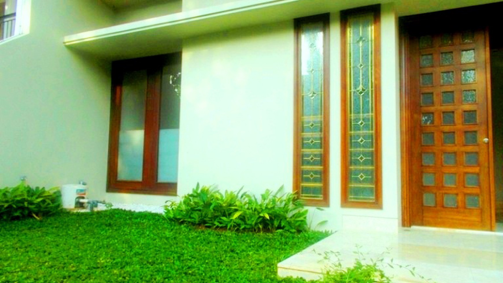 New House...Modern Style.. in the a Compound..Close to JIS