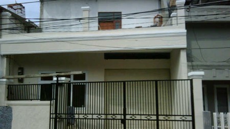 Rumah dijual di Kebayoran Baru