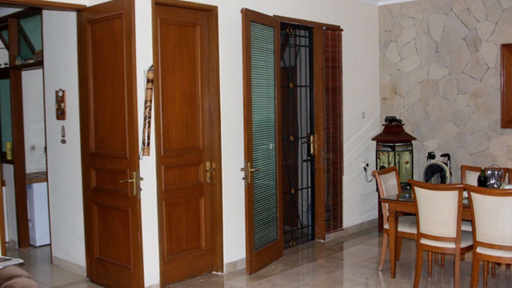 A beautiful house in a townhouse at Jl Praja Dalam