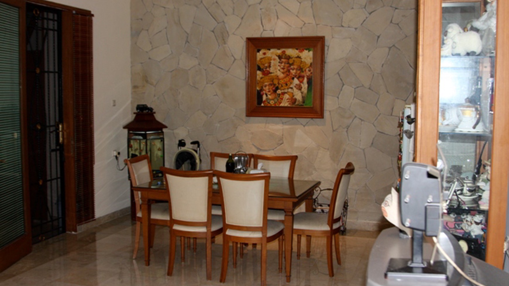 A beautiful house in a townhouse at Jl Praja Dalam