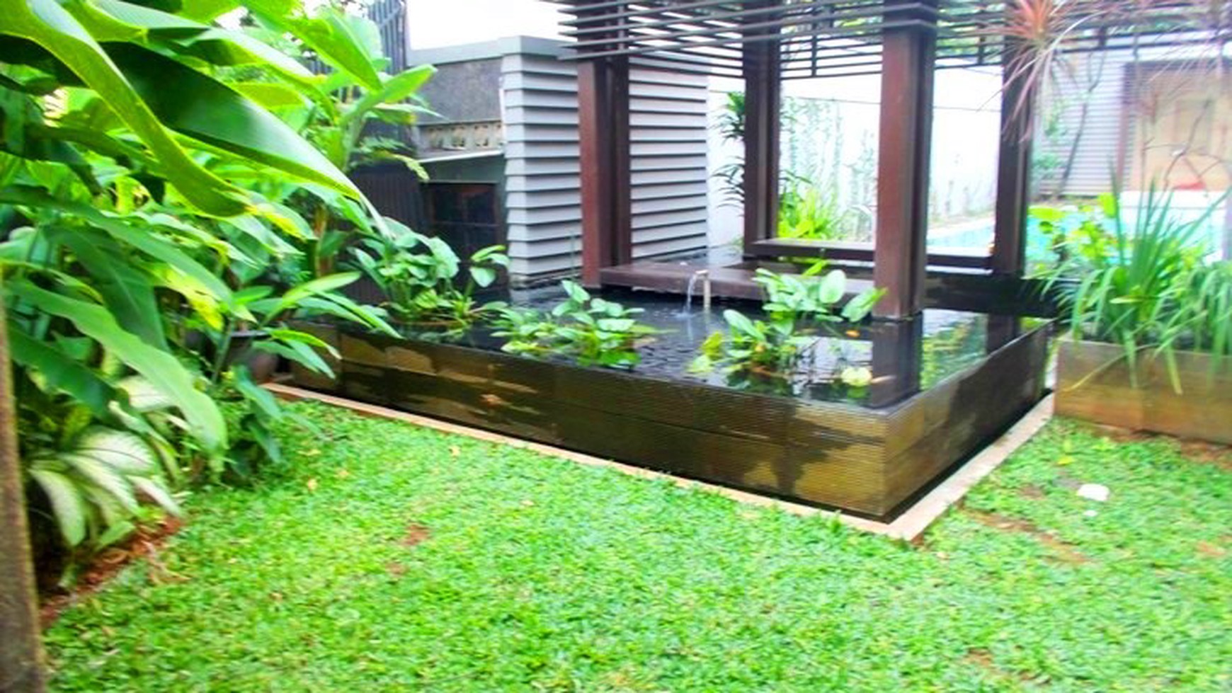 New House...Modern Style.. Nice Garden & Pool...Close to Sudirman...