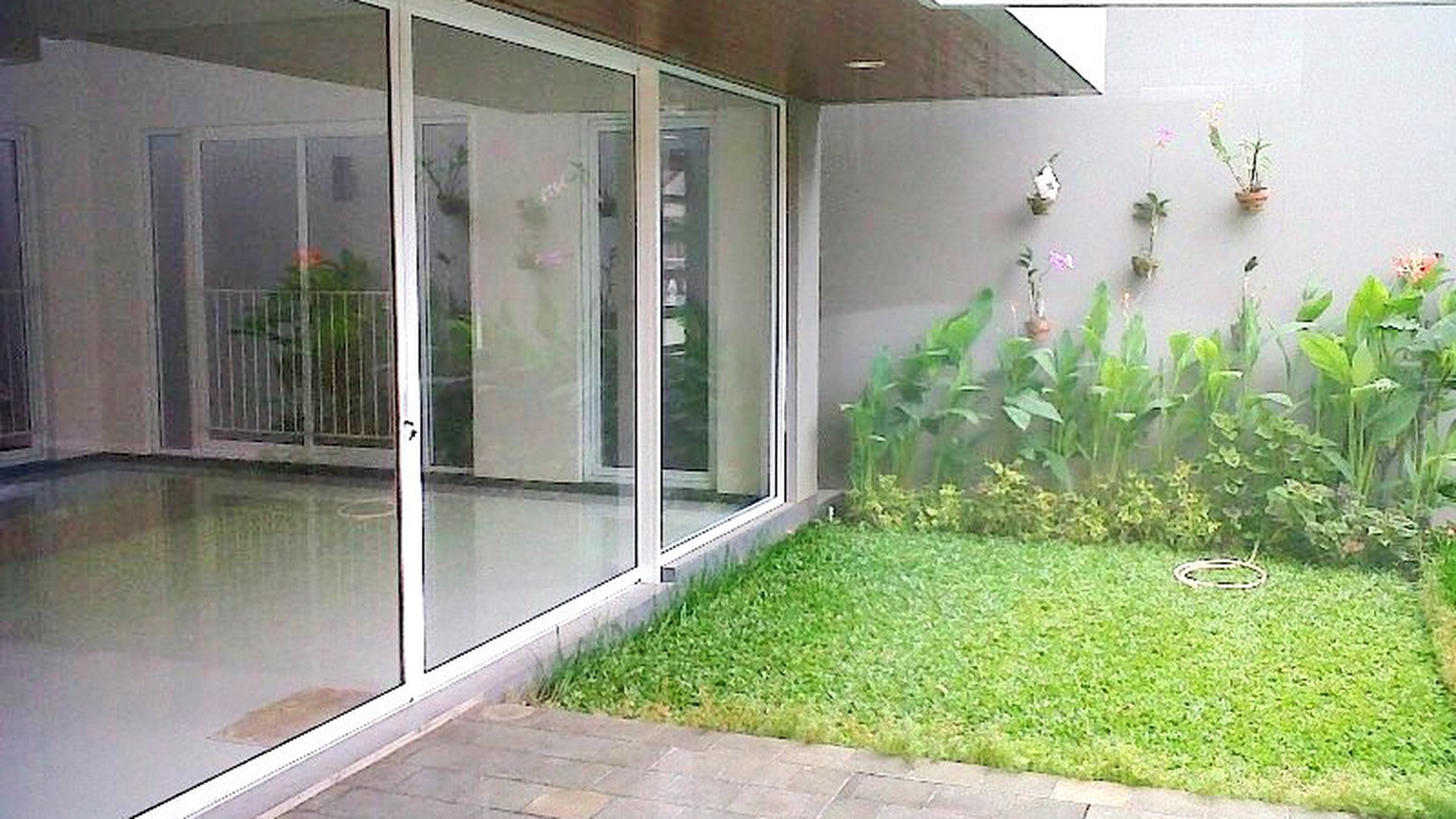 Brand New House.. Modern Style..Nice Garden & Pool... Close to Sudirman..