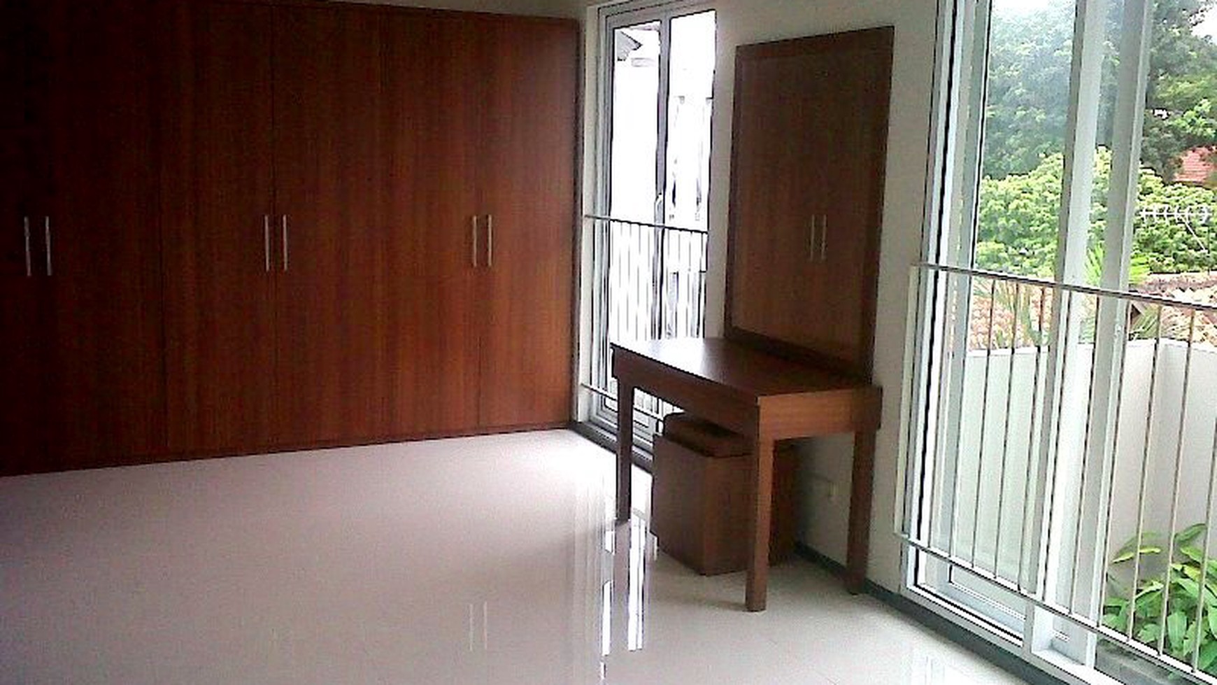 Brand New House.. Modern Style..Nice Garden & Pool... Close to Sudirman..