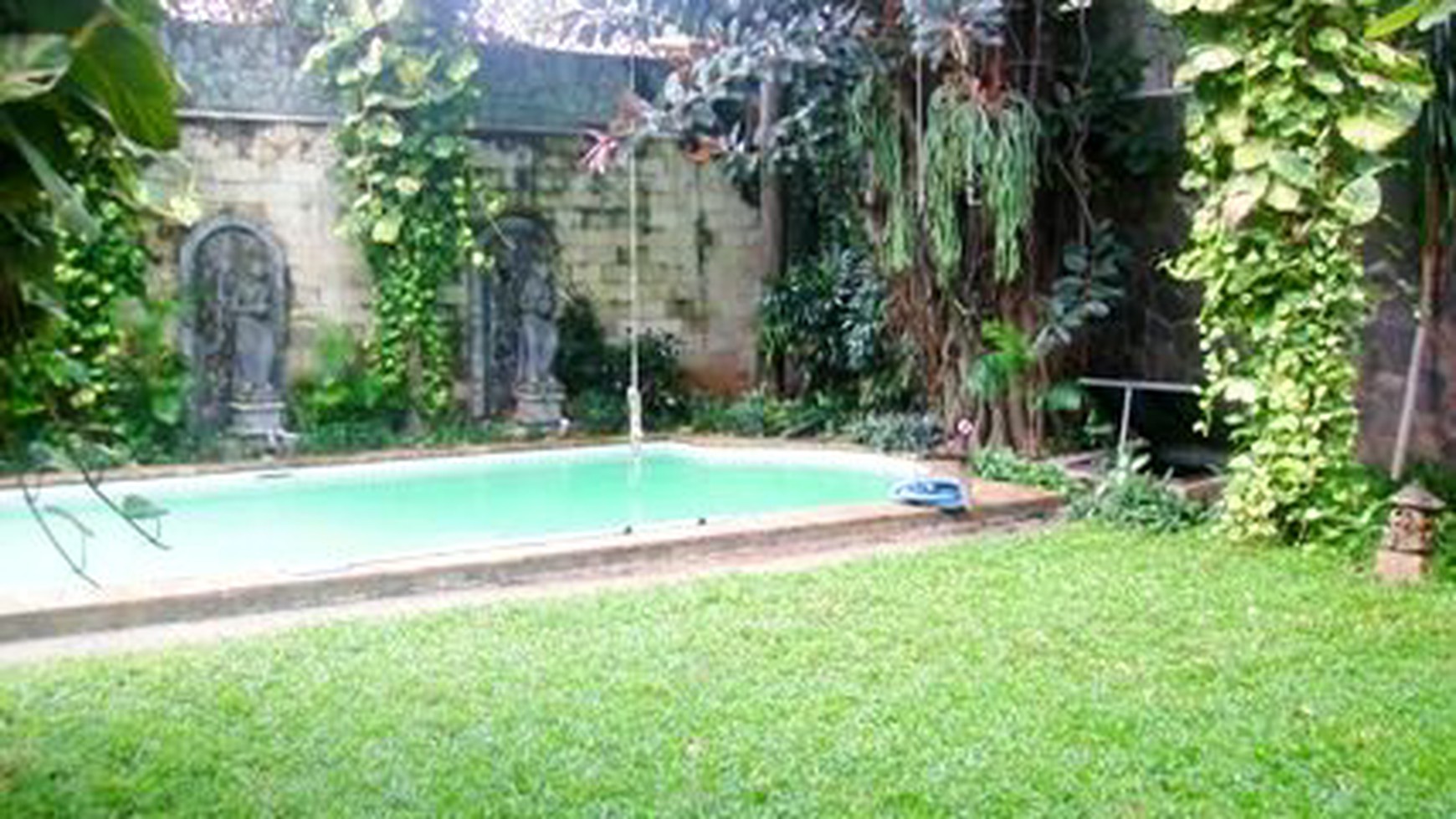 Quiet Area... Big Pool & Garden... Close to JIS..