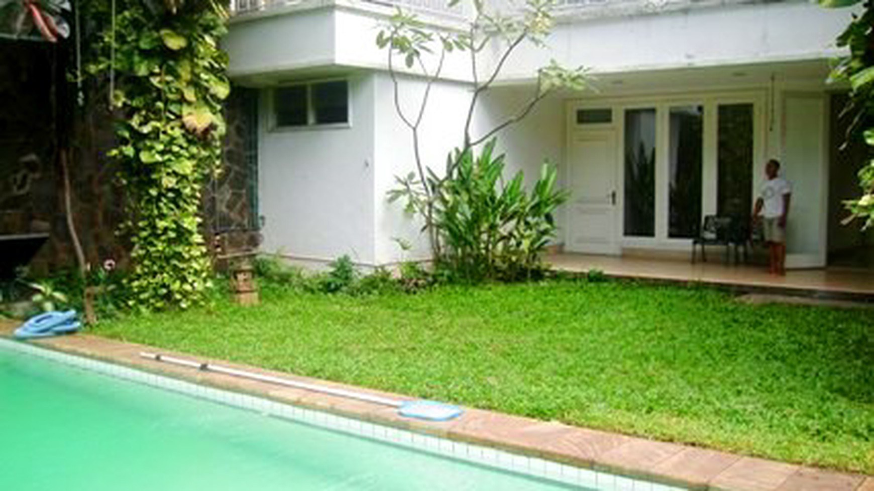 Quiet Area... Big Pool & Garden... Close to JIS..