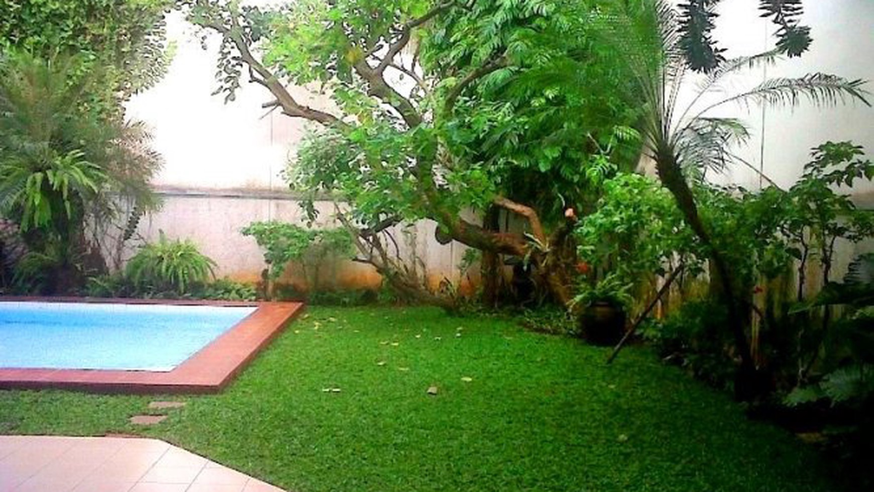 Nice Garden & Pool... Walking distance to JIS...Excellent....