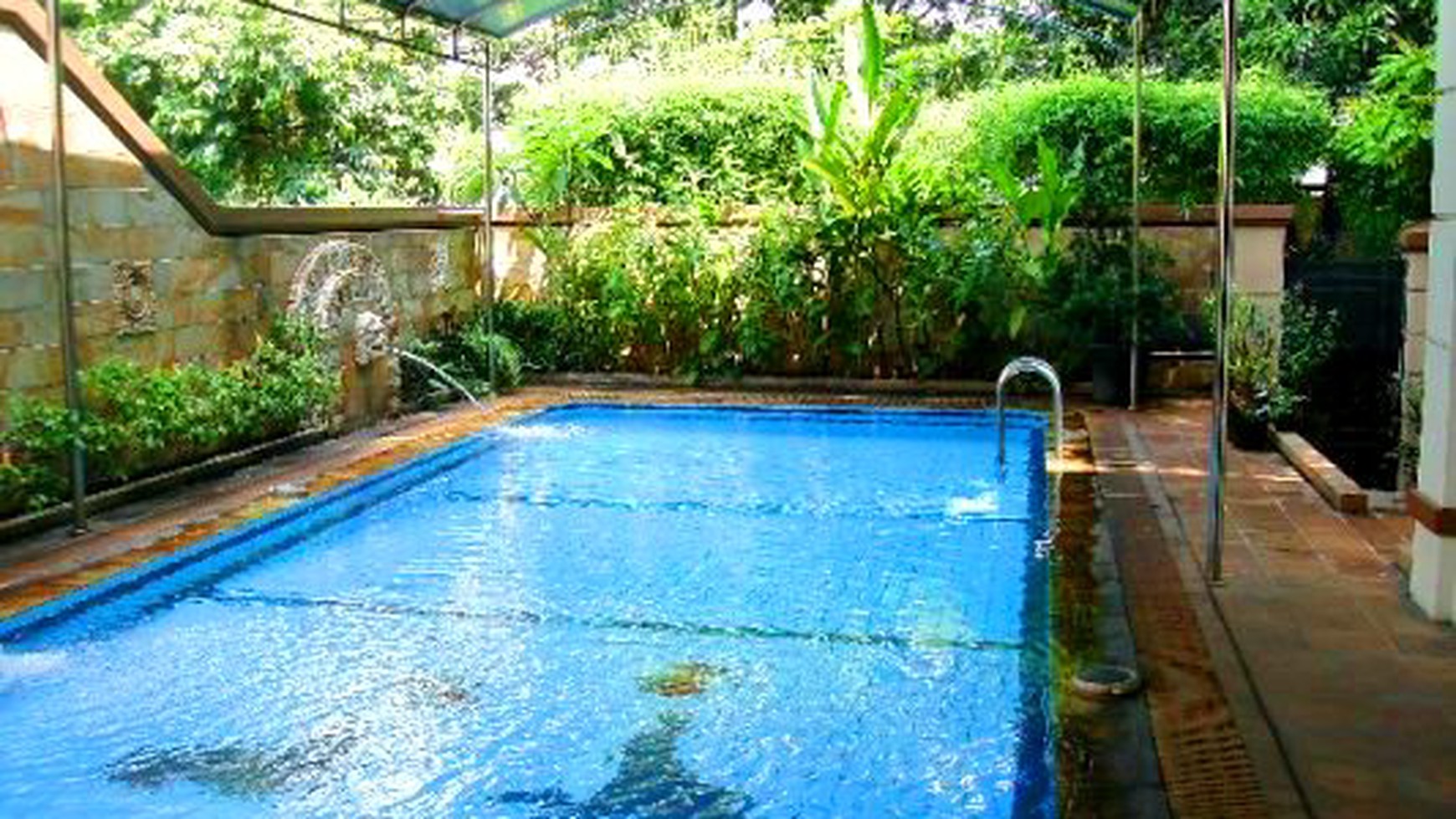 Nice Garden & swimming pool...Close to Senayan/Sudirman