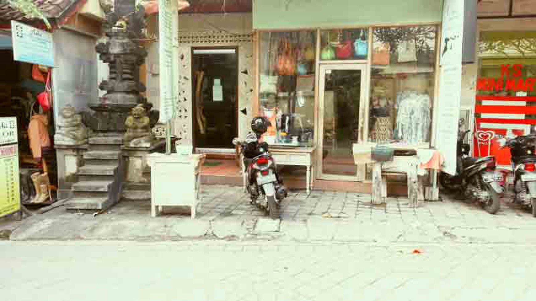 Shop For Rent At Seminyak Area