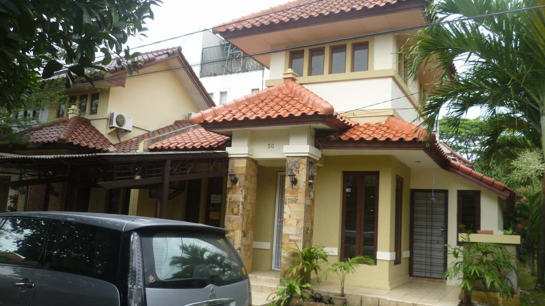 Disewakan Rumah Taman Parahyangan - Lippo Karawaci
