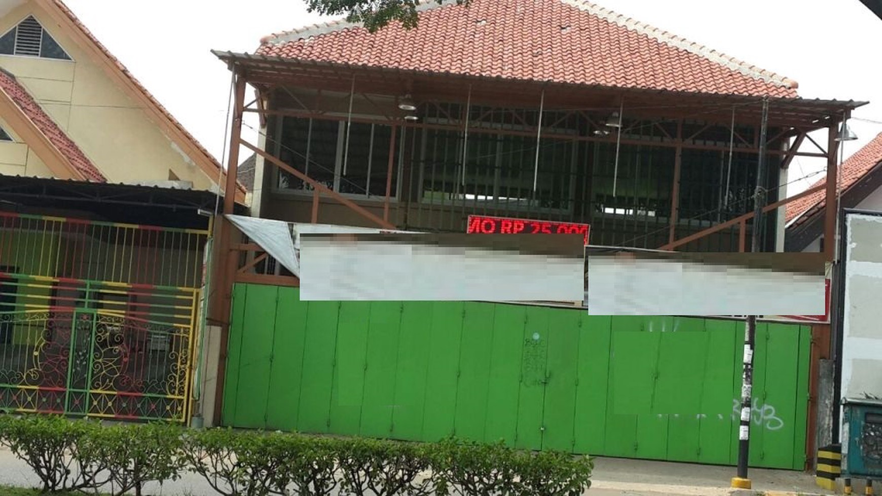 dipinggir jalan,cocok buka usaha restonan,nyaman.,good price...