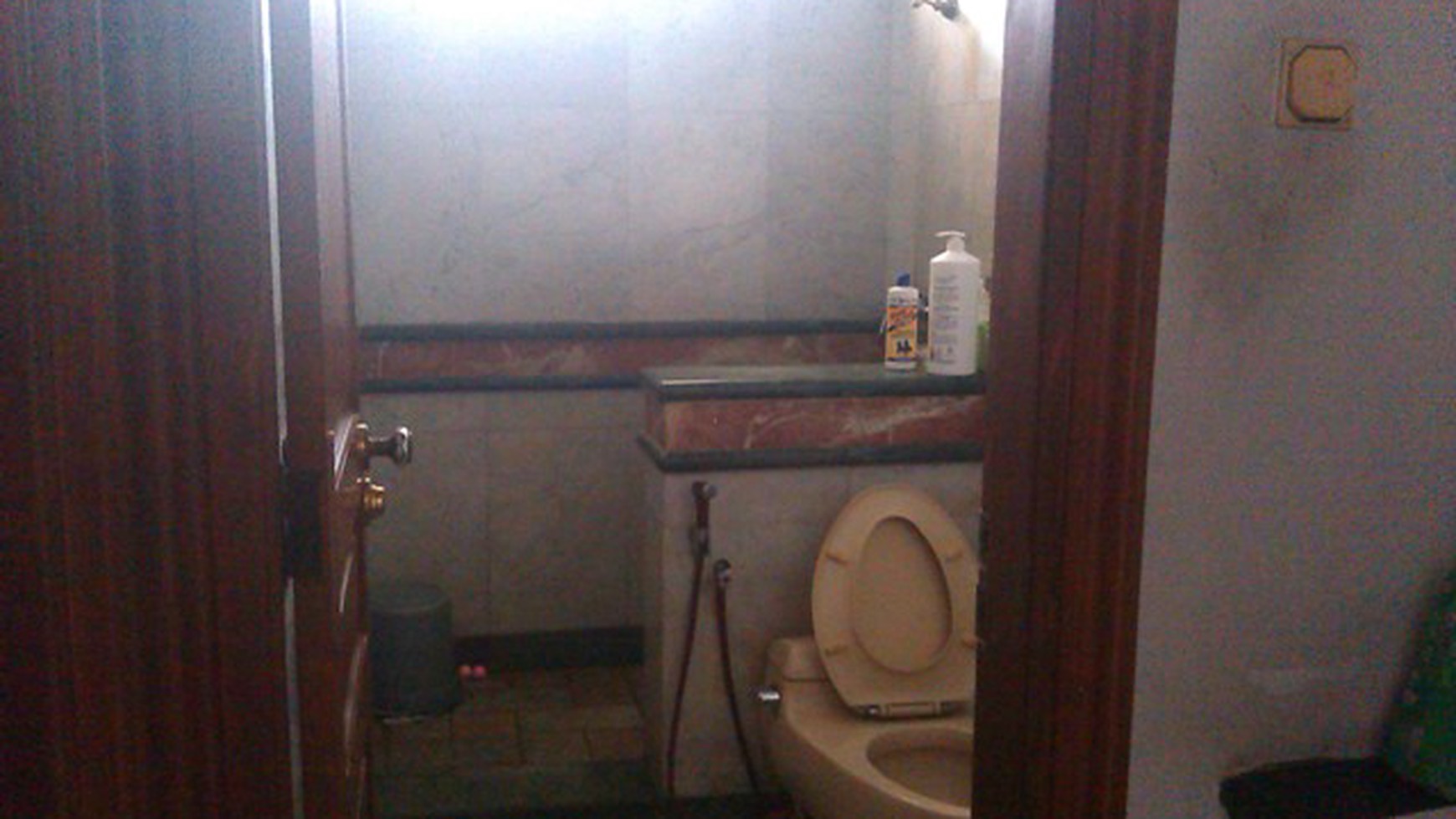 Rumah dijual di Cinere