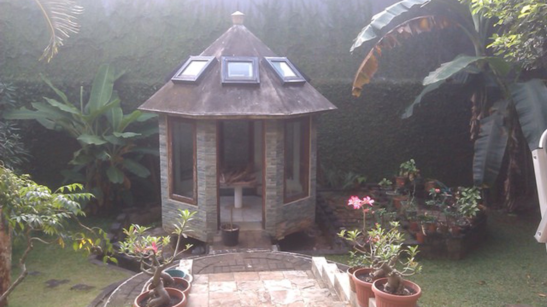 Rumah dijual di Cinere