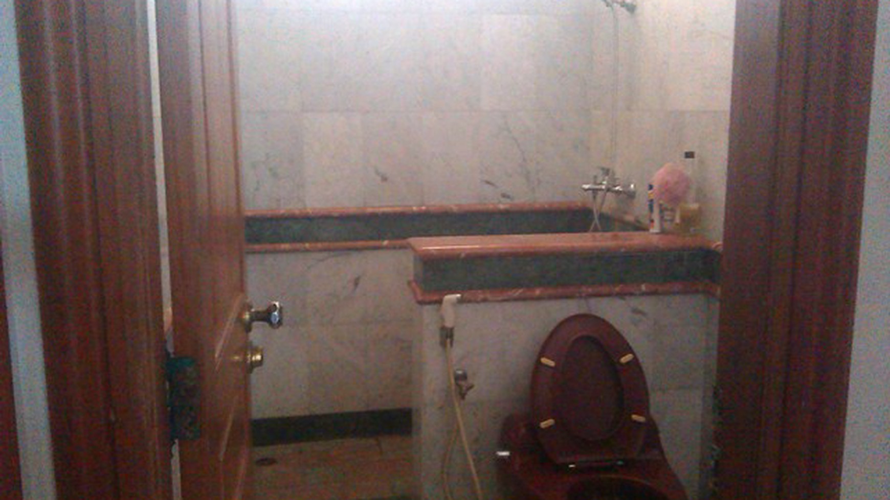 Rumah dijual di Cinere