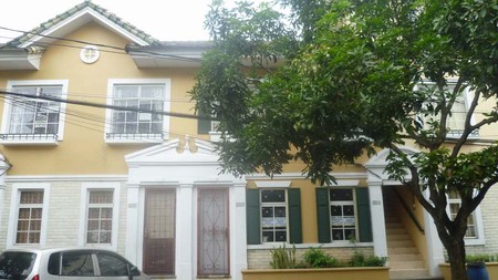 Disewakan Townhouse Taman Hijau - Lippo Karawaci