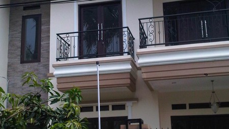 Dijual Rumah Mewah di Bintaro sektor 1, Jakarta