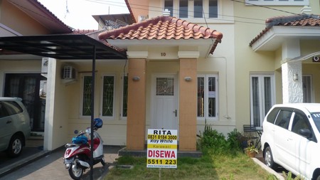 Disewakan Rumah Taman Parahyangan - Lippo Karawaci