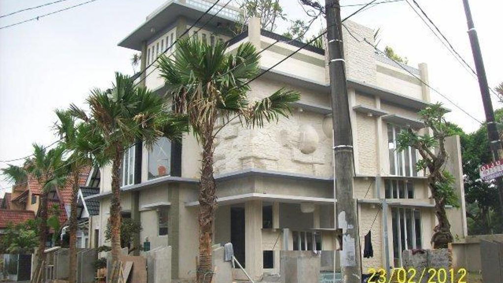 Rumah Cantik Minimalis,Jarang Ada,strategis,good price  Sektor 5 Bintaro Jaya..