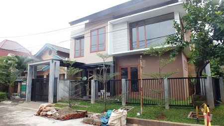 Rumah Bergaya Klasik Mediteran  Di Sektor 9 Bintaro Jaya